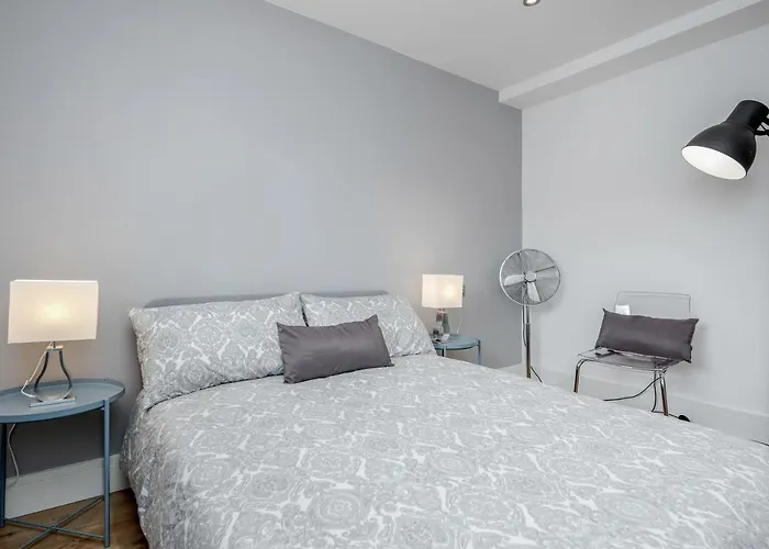 Luxury Chic Apartment Near Canary Wharf, Excel, O2 & Stratford